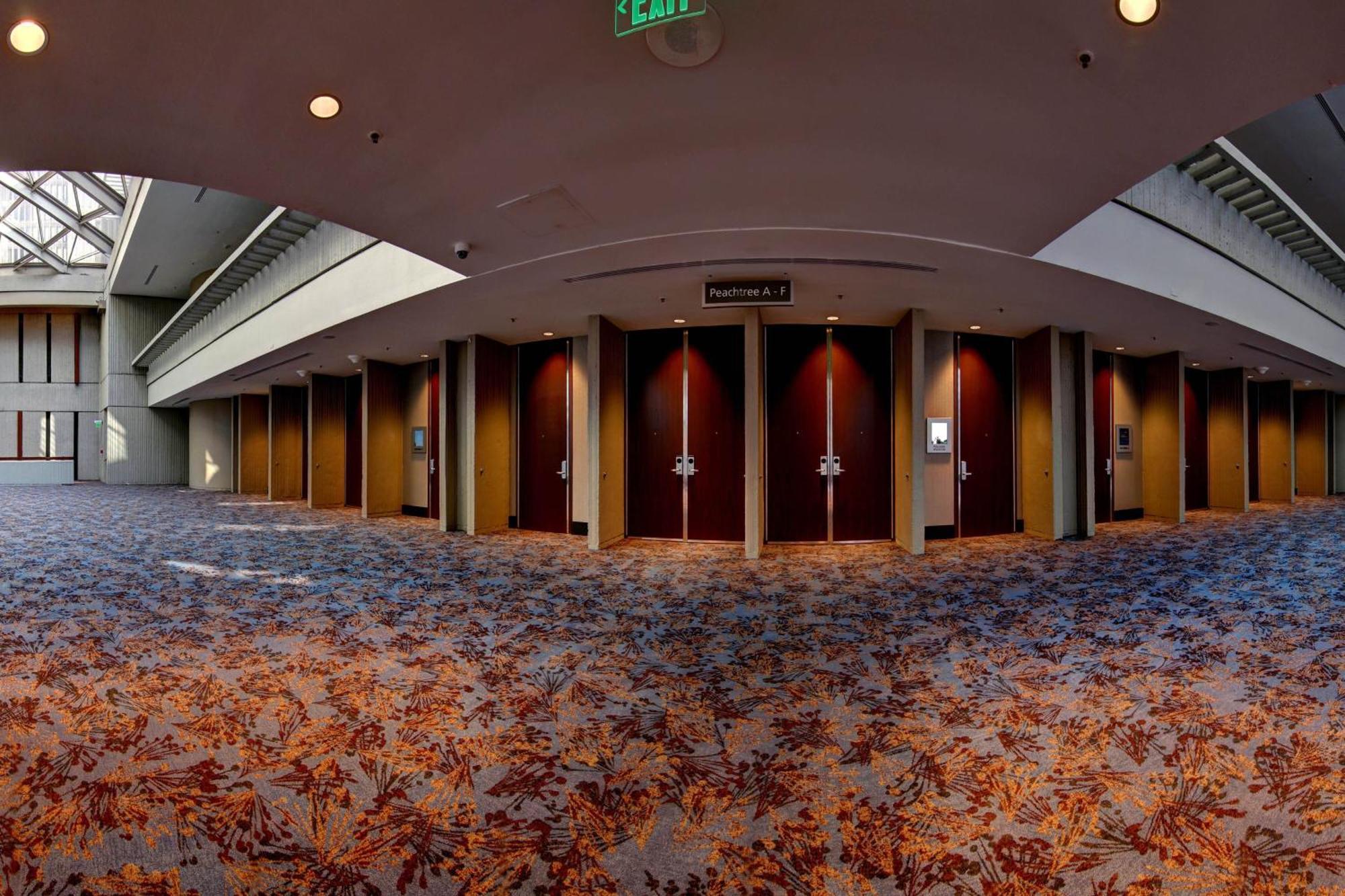 The Westin Peachtree Plaza, Atlanta Hotel Exterior photo